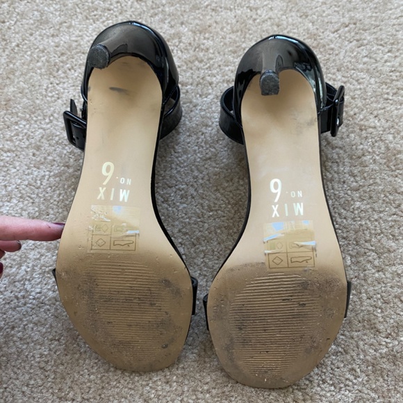 Mix No. 6 Lole heels - Picture 3 of 3